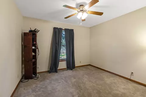 Bedroom - 211 12 E Forest St, Marengo, IL 60152 photo 4 of 4