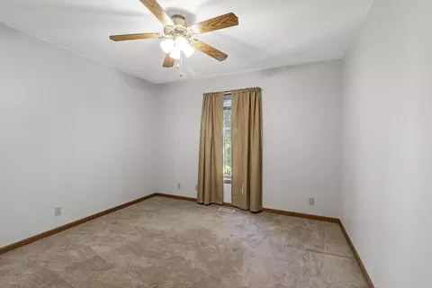 Bedroom - 211 12 E Forest St, Marengo, IL 60152 photo 3 of 4
