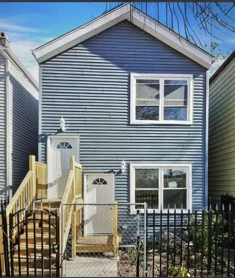 2731 S Whipple St, Chicago, IL 60623