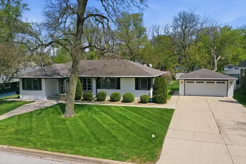 18131 Loomis Ave, Homewood, IL 60430