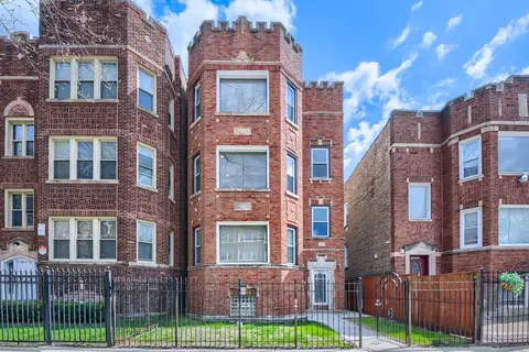 7953 S Essex Ave, Chicago, IL 60617