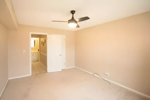 Bedroom - 5000 Carriageway Dr #211, Rolling Meadows, IL 60008 photo 3 of 4