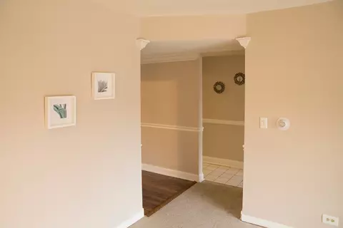 Entry Way - 5000 Carriageway Dr #211, Rolling Meadows, IL 60008 photo 1 of 6