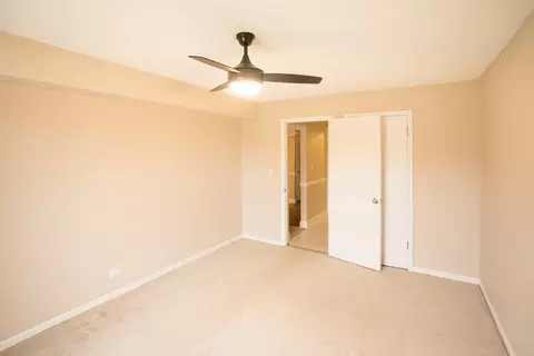 Bedroom - 5000 Carriageway Dr #211, Rolling Meadows, IL 60008 photo 2 of 4