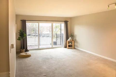 Living - 5000 Carriageway Dr #211, Rolling Meadows, IL 60008 photo 2 of 2