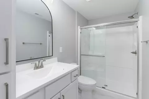 Bath - 9 Brookstone Cir, Bloomington, IL 61704 photo 5 of 5
