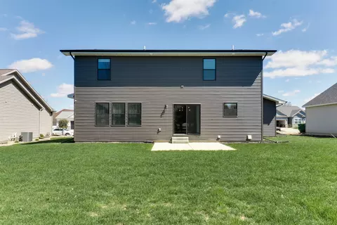 Exterior - 9 Brookstone Cir, Bloomington, IL 61704 photo 6 of 6
