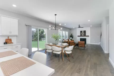 Dining - 9 Brookstone Cir, Bloomington, IL 61704 photo 1 of 3
