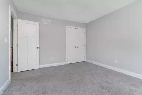 Bedroom - 9 Brookstone Cir, Bloomington, IL 61704 photo 4 of 8
