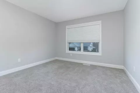 Bedroom - 9 Brookstone Cir, Bloomington, IL 61704 photo 3 of 8