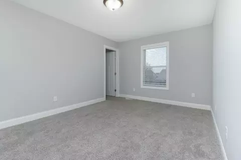 Bedroom - 9 Brookstone Cir, Bloomington, IL 61704 photo 6 of 8