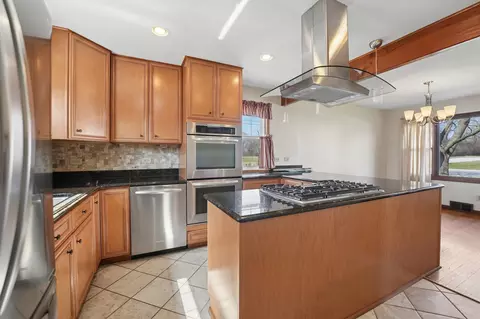Kitchen - 901 E Sunrise Rd, Addison, IL 60101 photo 1 of 3
