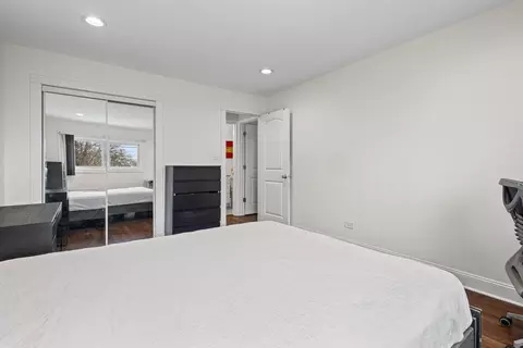 Bedroom - 9460 Dee Rd #2H, Des Plaines, IL 60016 photo 5 of 5