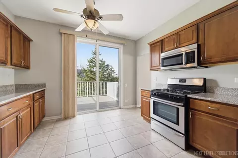 Kitchen - 1102 Delta Dr #1102, Elgin, IL 60123 photo 1 of 3