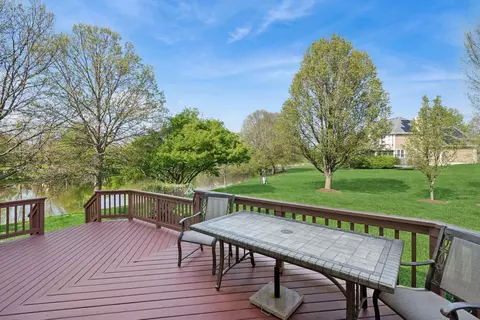 Exterior - 2360 Sutton Ln, Aurora, IL 60502 photo 2 of 3