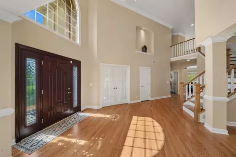 Entry Way - 2360 Sutton Ln, Aurora, IL 60502 photo 2 of 3
