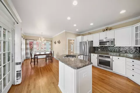 Kitchen - 2360 Sutton Ln, Aurora, IL 60502 photo 3 of 4