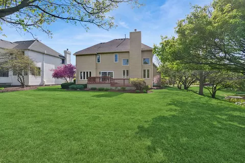 Exterior - 2360 Sutton Ln, Aurora, IL 60502 photo 3 of 3