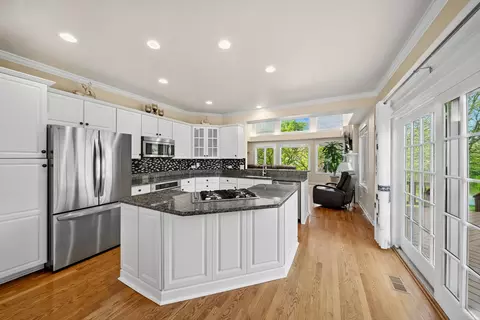 Kitchen - 2360 Sutton Ln, Aurora, IL 60502 photo 4 of 4