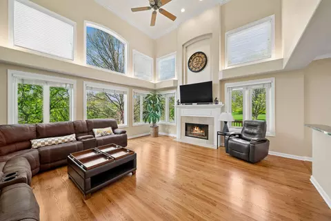 Living - 2360 Sutton Ln, Aurora, IL 60502 photo 2 of 3