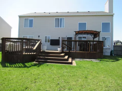 Exterior - 2814 Stonebridge Dr, Plainfield, IL 60586 photo 3 of 4