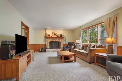 Living - 10 N775 Muirhead Rd, Elgin, IL 60124 photo 1 of 6