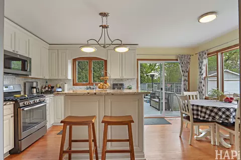 Kitchen - 10 N775 Muirhead Rd, Elgin, IL 60124 photo 1 of 3