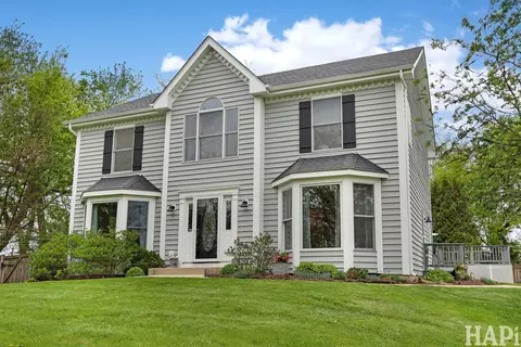 10 N775 Muirhead Rd, Elgin, IL 60124