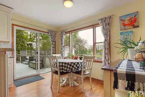 Dining - 10 N775 Muirhead Rd, Elgin, IL 60124 photo 1 of 2