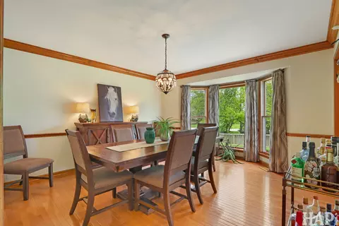 Dining - 10 N775 Muirhead Rd, Elgin, IL 60124 photo 2 of 2