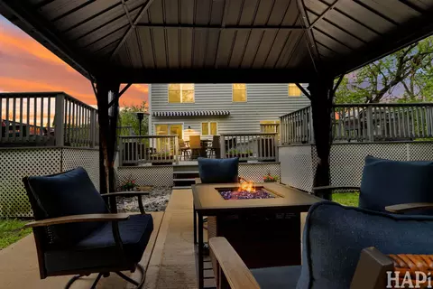 Exterior - 10 N775 Muirhead Rd, Elgin, IL 60124 photo 10 of 10