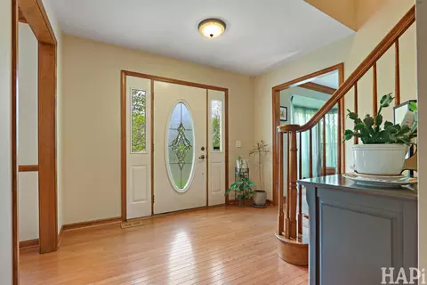 Entry Way - 10 N775 Muirhead Rd, Elgin, IL 60124 photo 2 of 3
