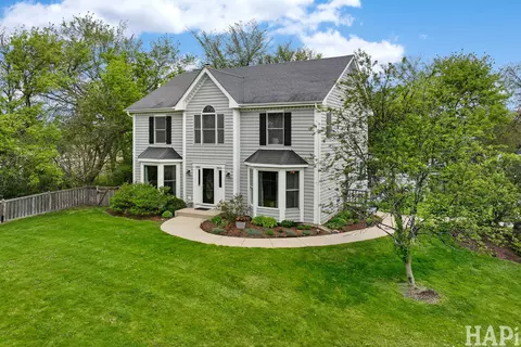 Exterior - 10 N775 Muirhead Rd, Elgin, IL 60124 photo 7 of 10
