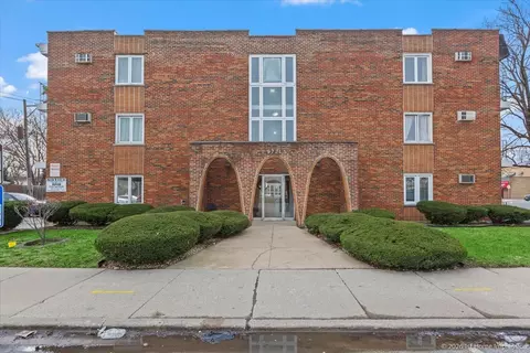 9721 S Cicero Ave #3C, Oak Lawn, IL 60453