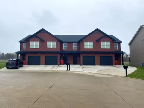 3313 Stoneway Ct, Champaign, IL 61822