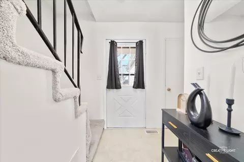 Entry Way - 2437 Devonshire Ct, Aurora, IL 60502 photo 1 of 1
