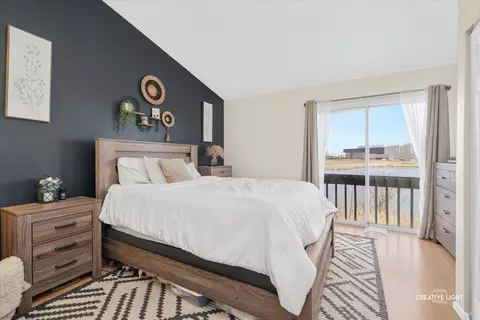 Bedroom - 2437 Devonshire Ct, Aurora, IL 60502 photo 1 of 1