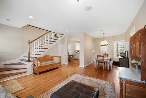 Entry Way - Undisclosed, Chicago, IL 60618 photo 2 of 3