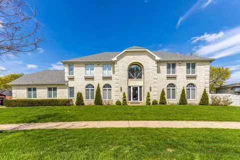 1801 N Dover Ct, Arlington Heights, IL 60004