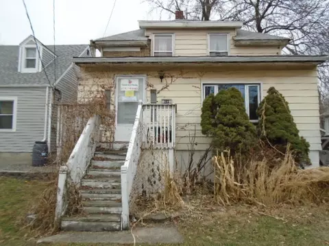302 161st St, Calumet City, IL 60409
