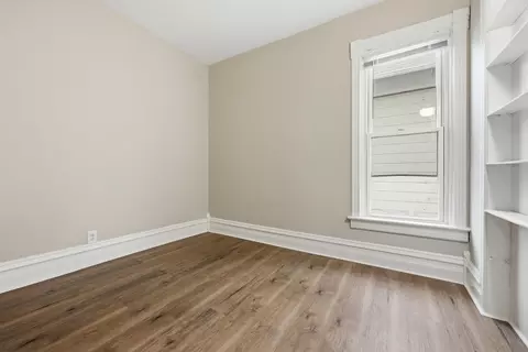 Bedroom - 835 Oak St, Elgin, IL 60123 photo 3 of 11
