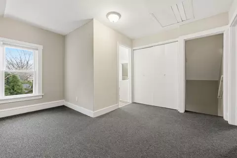 Bedroom - 835 Oak St, Elgin, IL 60123 photo 6 of 11