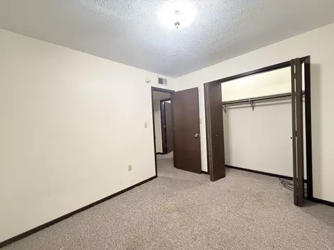Bedroom - 916 S 10th St, Herrin, IL 62948 photo 6 of 9
