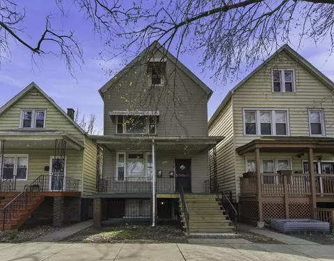 8360 S Baker Ave, Chicago, IL 60617