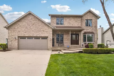 975 W Wilson St, Palatine, IL 60067