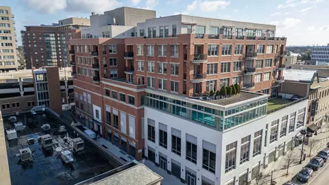 1124 Lake St #511, Oak Park, IL 60301
