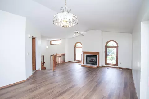 606 Carriage Hills Rd, Normal, IL 61761 photo 5