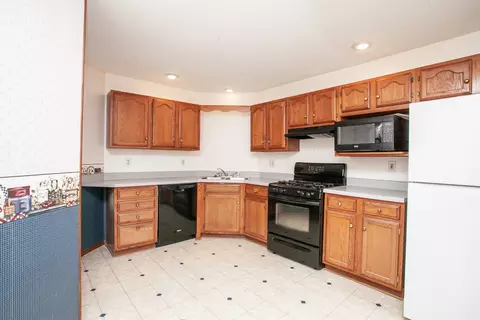 606 Carriage Hills Rd, Normal, IL 61761 photo 13
