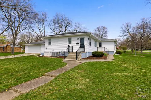 410 S Chicago St, Rossville, IL 60963