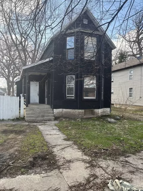 337 N 6th Ave, Kankakee, IL 60901